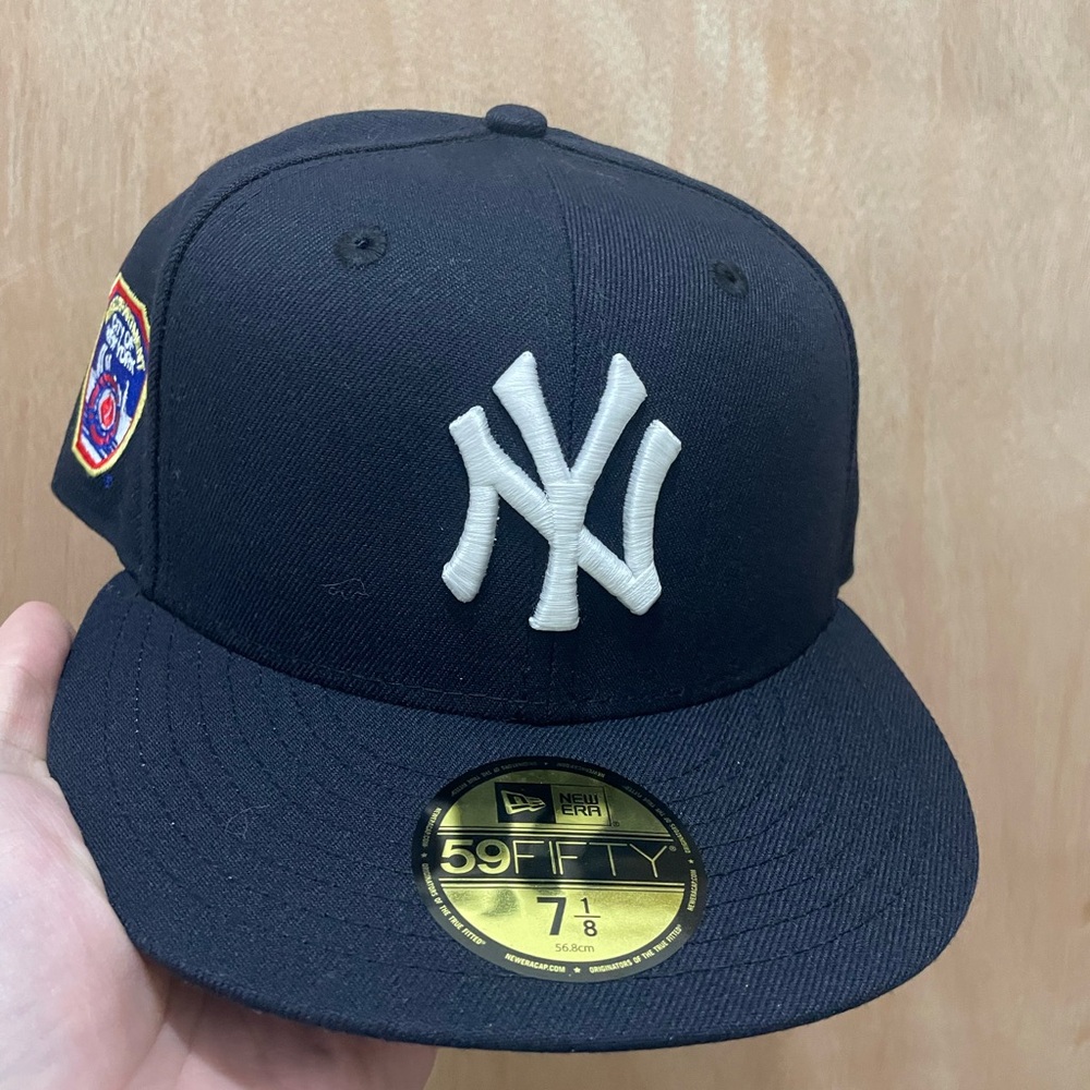 Ecap city New York Yankees FDNY patch size 7 1/8 new era fitted brand new